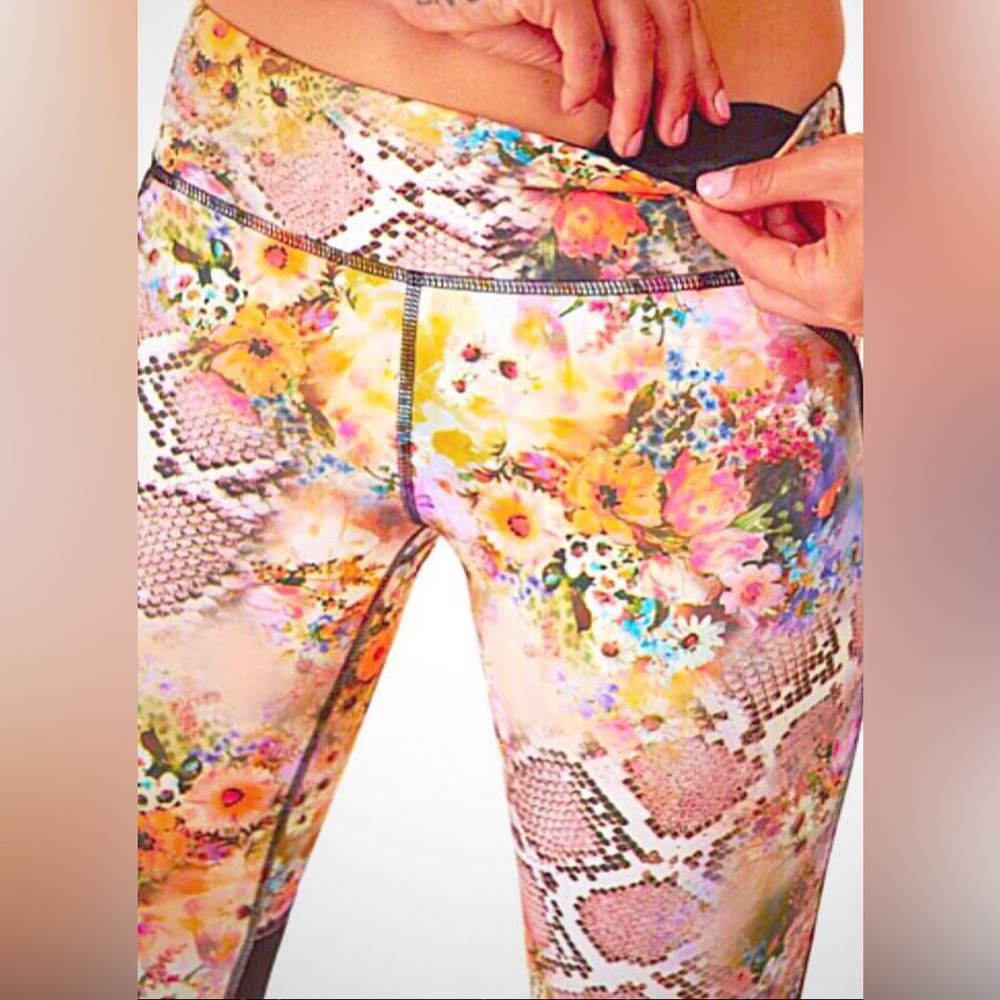 KI Pro Performance 🐍 🌺 Leggings